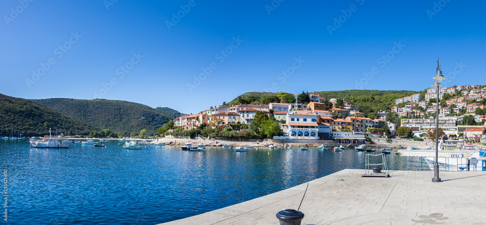 Fototapeta premium Hafen von Rabac, Kroatien