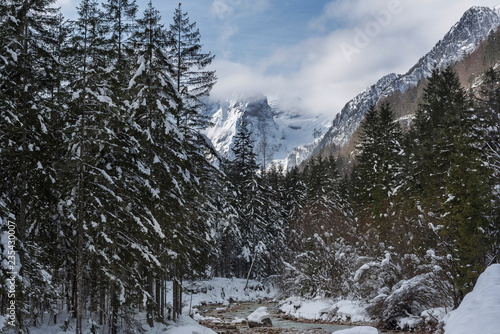 Vrata - Tal im Winter photo