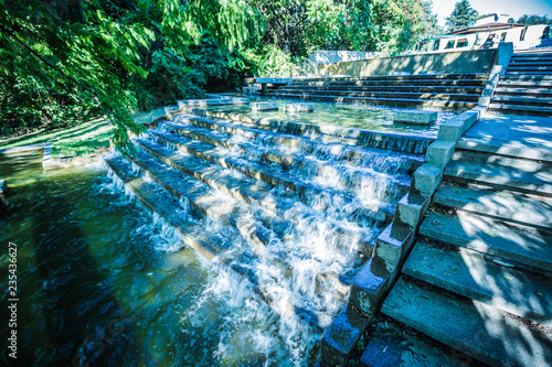 Herbst in Kurpark Oberlaa in Wien - Wassetreppe und Rosenberg photo