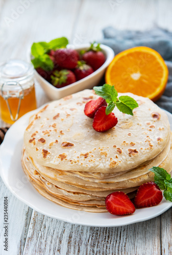 Delicious pancakes with strawberry