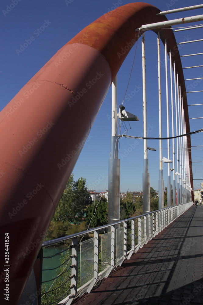 Obraz premium A red bridge over Manavgat river in Manavgat