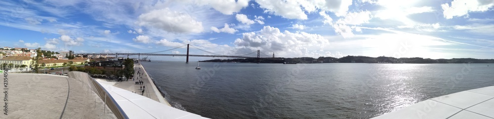 Naklejka premium Vue panoramique Lisbonne