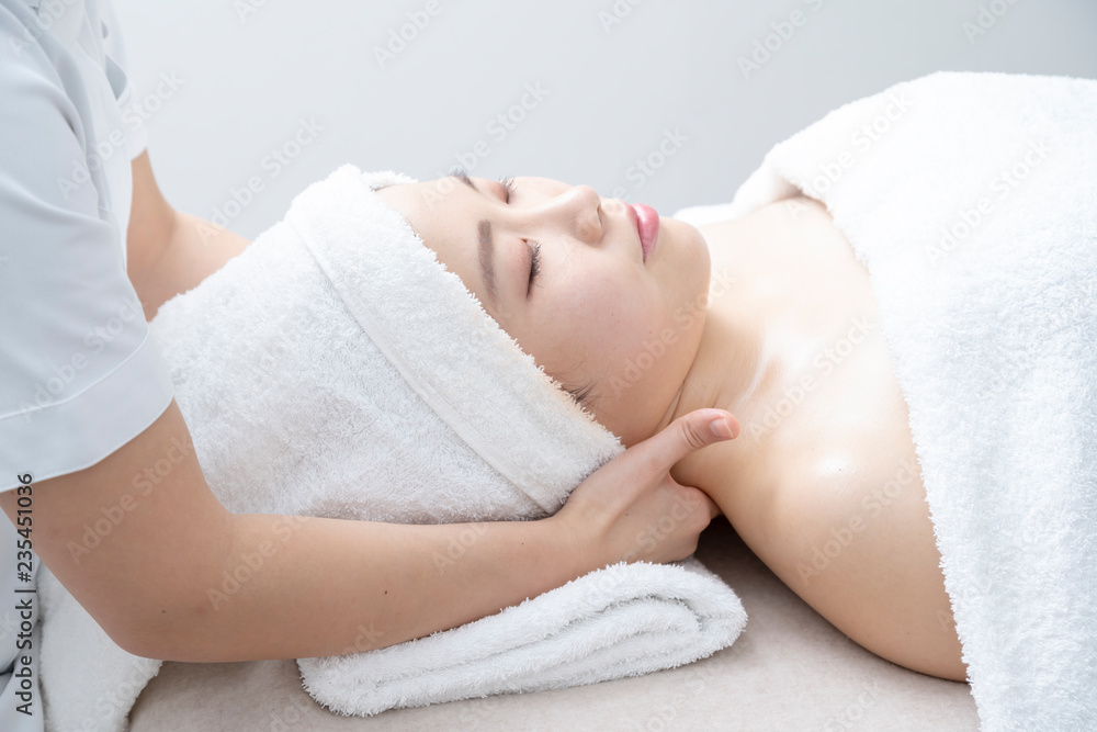 女子力　エステ　エステティシャン　サロン　イメージ