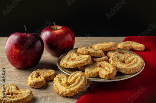 Apples and heart form snacks