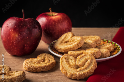 Apples and heart form snacks
