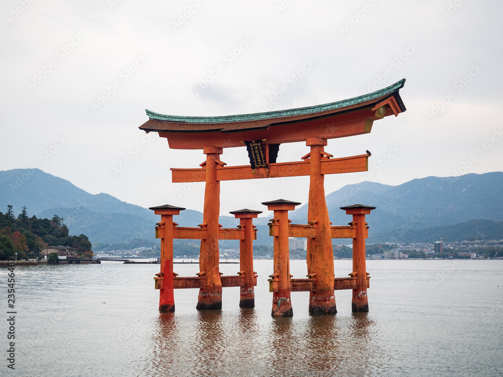 鳥居　厳島神社　宮島