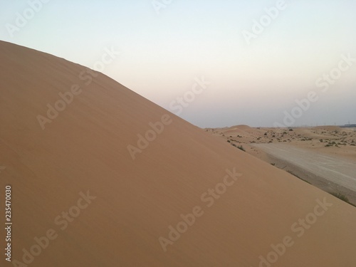 砂漠の砂丘