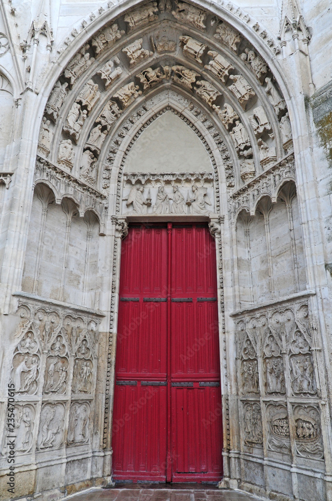 Auxesse, la cattedrale di Saint Etienne- Borgogna