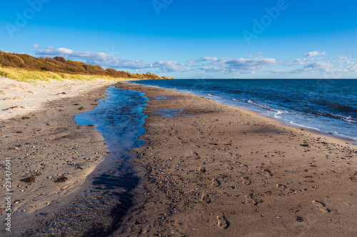 Ostseeküste bei Klintholm Havn in Dänemark photo