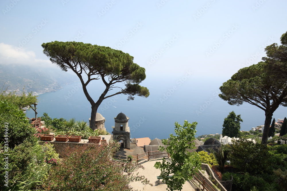 Obraz premium Amalfiküste: Panorama Villa Rufolo in Ravello