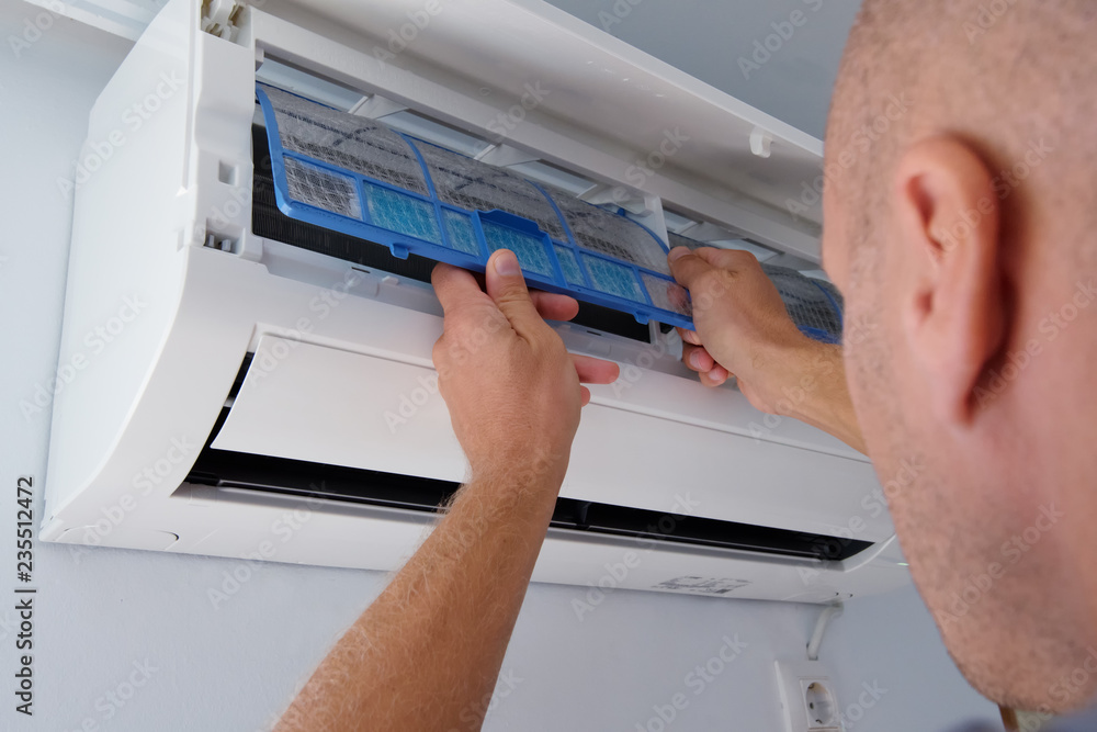 Obraz premium Professional air conditioning repairs.