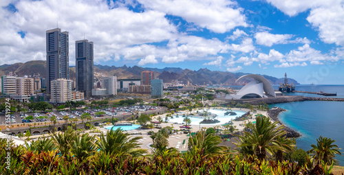 Schilderij op canvas Panorama of the capital of Tenerife, Santa Cruz