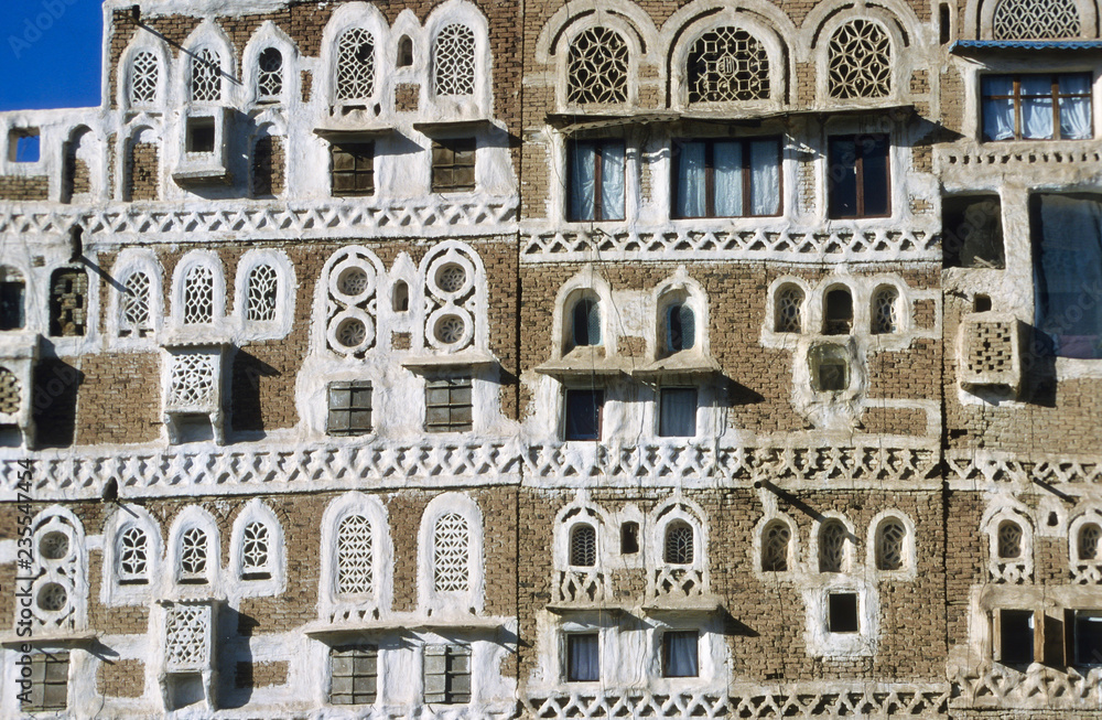 Jemen.  Typical houses in Sana'a