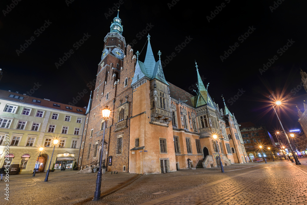 he Market Square, Wroclaw is a medieval market square. The square is rectangular. 