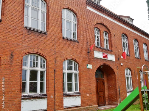 Schule von Mlynary in Polen