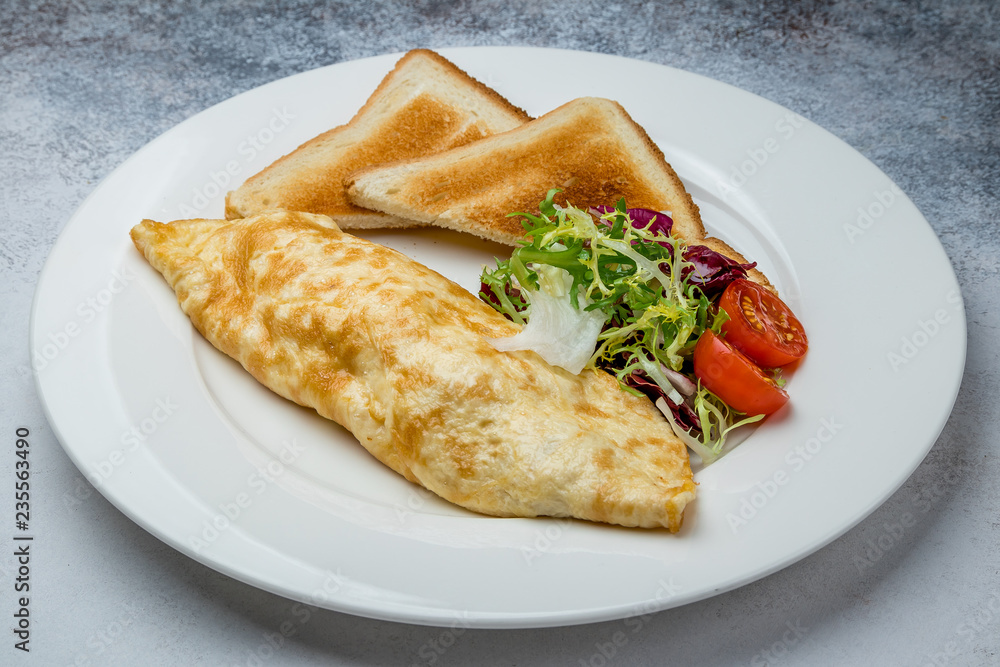 omelette breakfast on plate