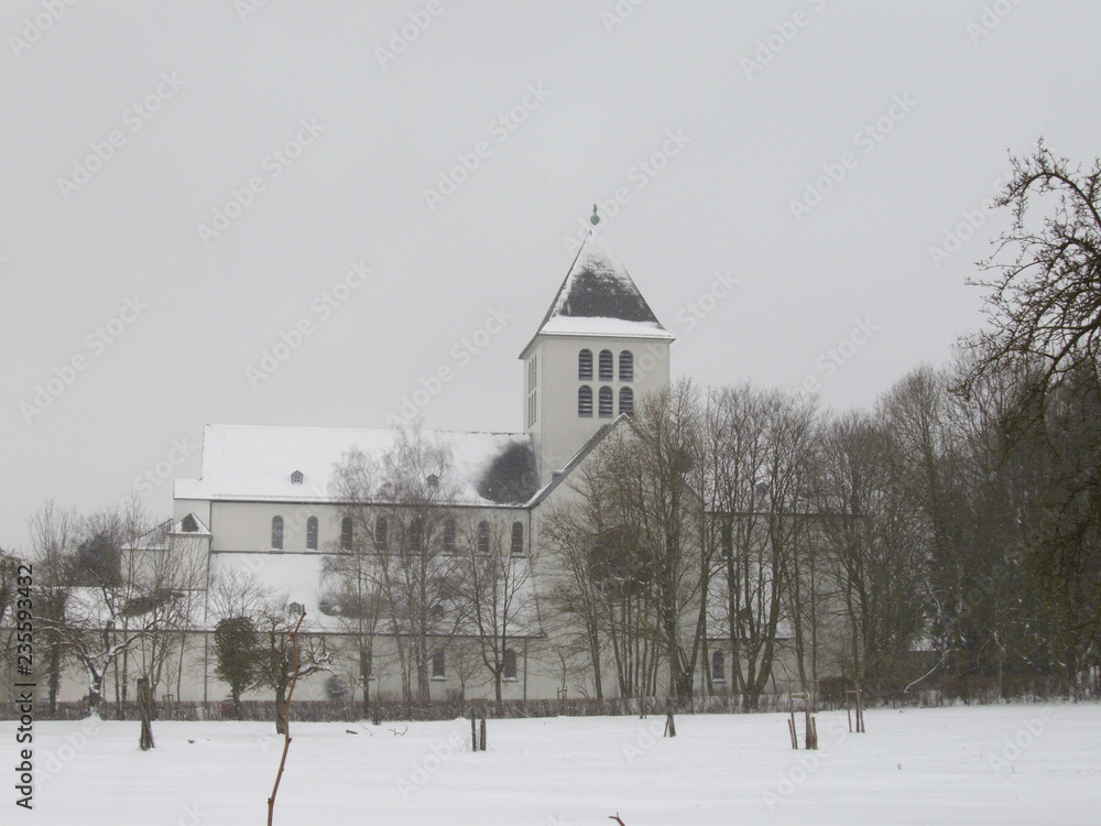 Benediktinerabtei Kornelimünster im Schnee / Winter