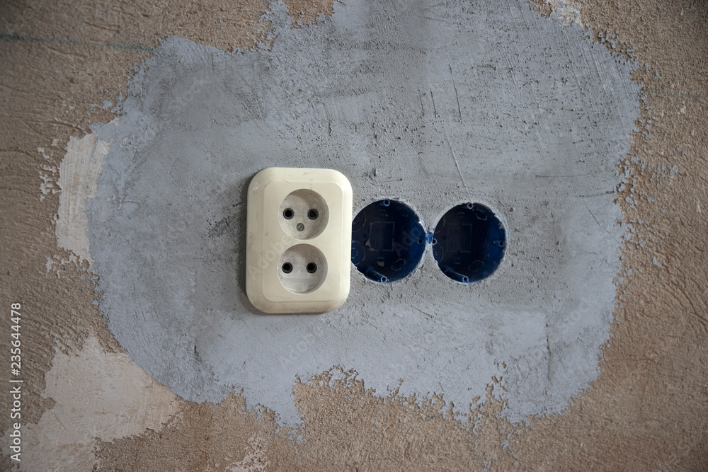 Replacing the electrical outlet Replacing the electrical outlet