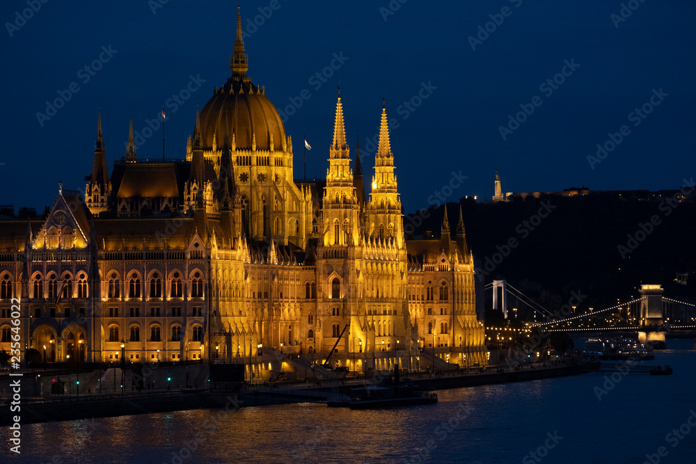 Fototapeta premium Budapest, Hungarian Parliament Building