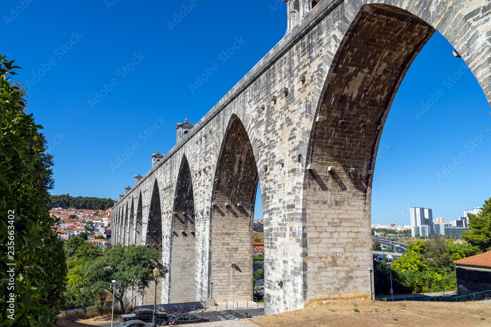 The Aqueduct Aguas Livres in Portuguese: Aqueduto das Aguas Livres Aqueduct of the Free Waters is a historic aqueduct in the city of Lisbon, Portugal