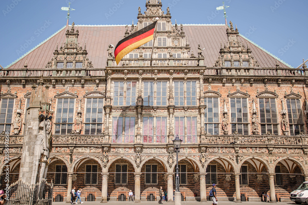 Fototapeta premium Beautiful view of historic Bremen Market Square, Germany.