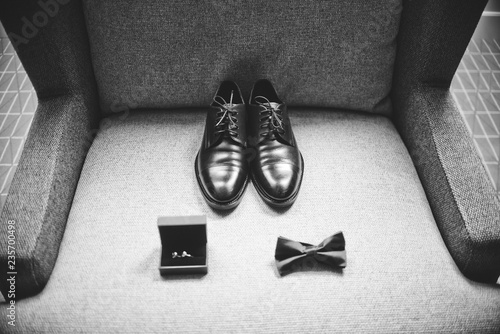 groom shoes bow detail