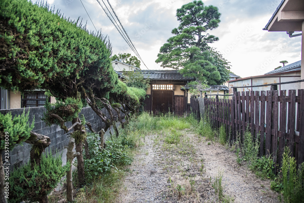 Japanese driveway Japanese driveway