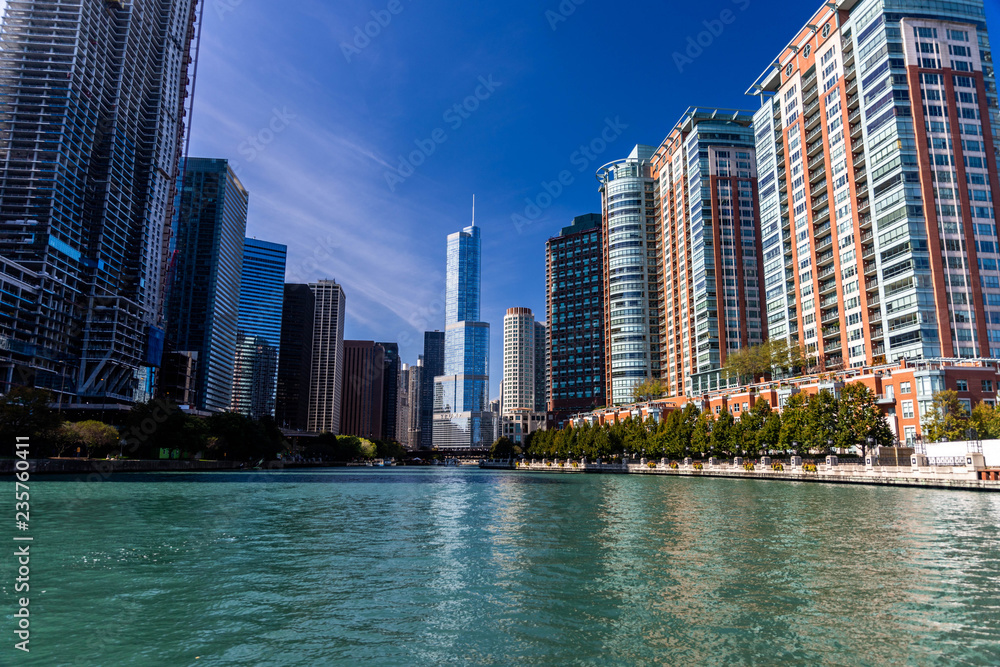 Obraz premium Chicago river entry