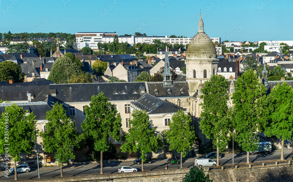 Fototapeta premium Banks of the Mayenne river, City of Laval, Mayenne, Pays de Loire, France 