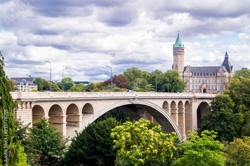 Brücke über Schlucht in Luxemburg photo