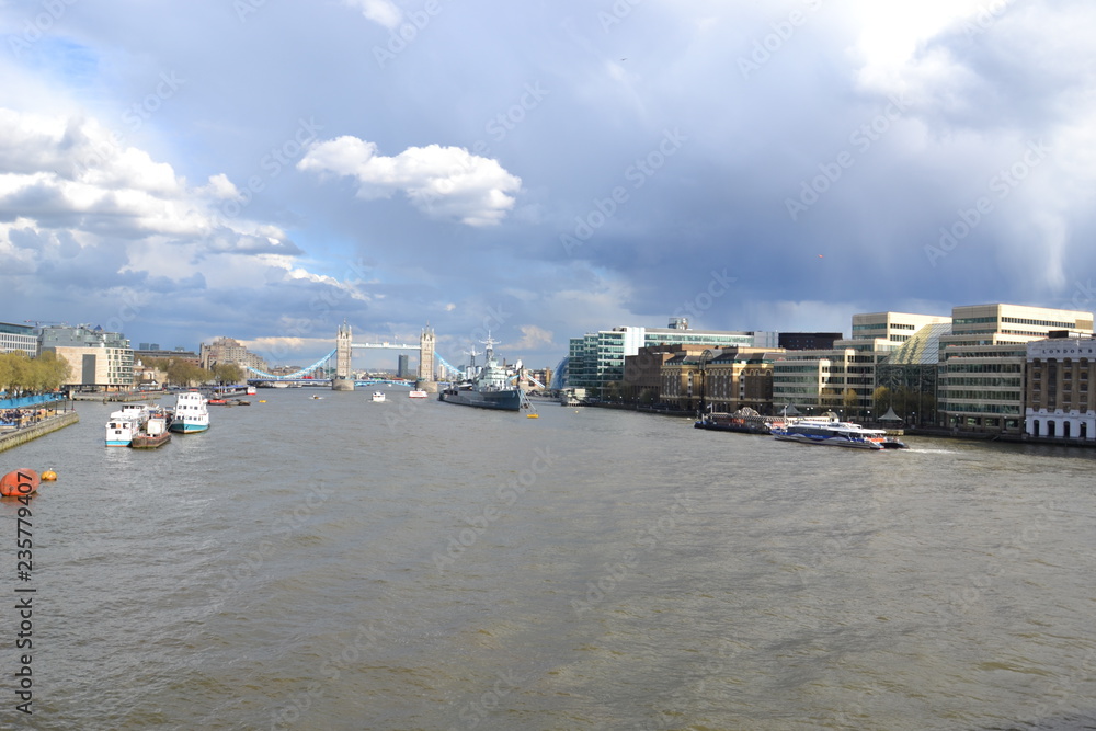 Obraz premium Лондон, Темза, весна