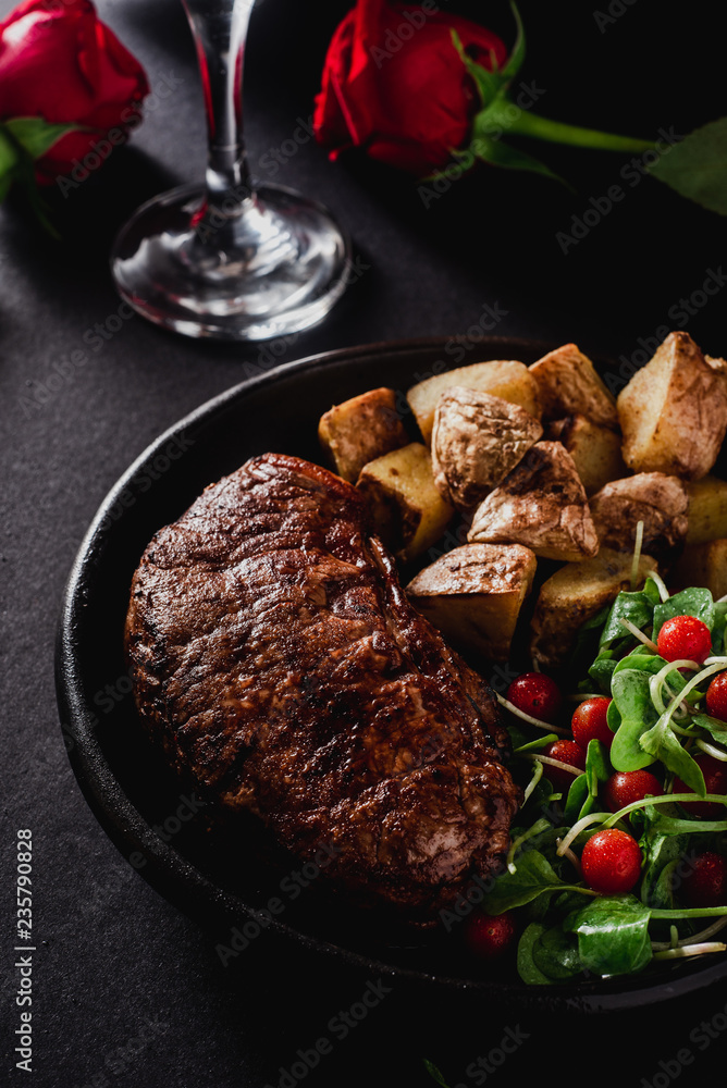 Roasted Potatoes, Steak and Leafy Green Salad Roasted Potatoes, Steak and Leafy Green Salad