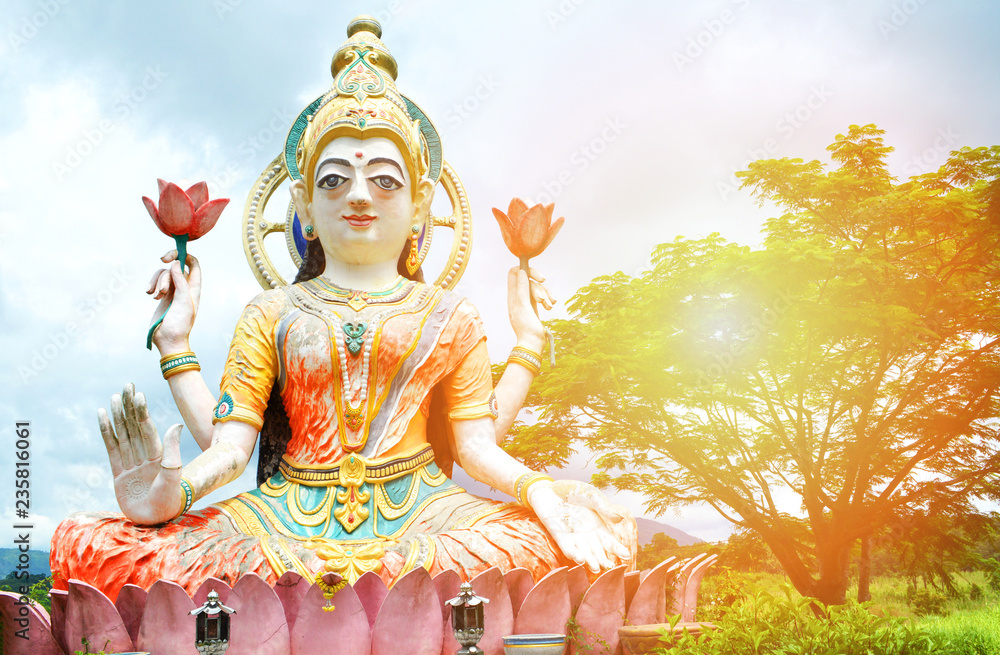 Obraz premium Guan Yin statue colorful on outdoors temple