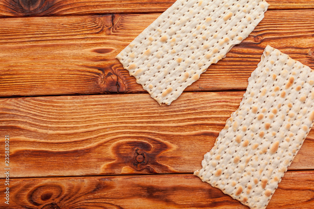 Fototapeta premium matzo flatbread for Jewish high holiday celebrations on the table