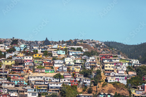 Fototapeta Naklejka Na Ścianę i Meble -  Houses of Valparaiso view from Cerro Polanco Hill - Valparaiso, Chile