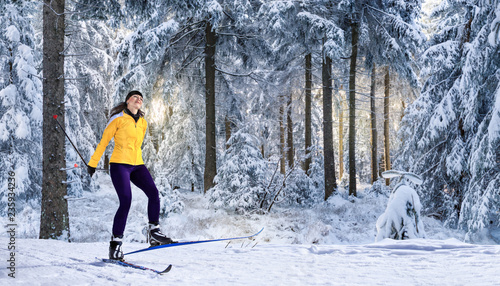 Bild auf Leinwand cross-country skiing