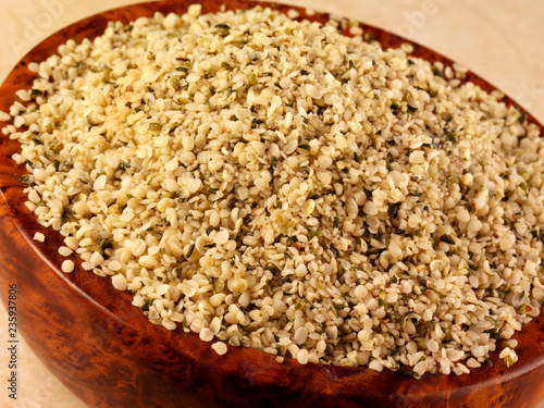 SHELLED HEMP SEEDS