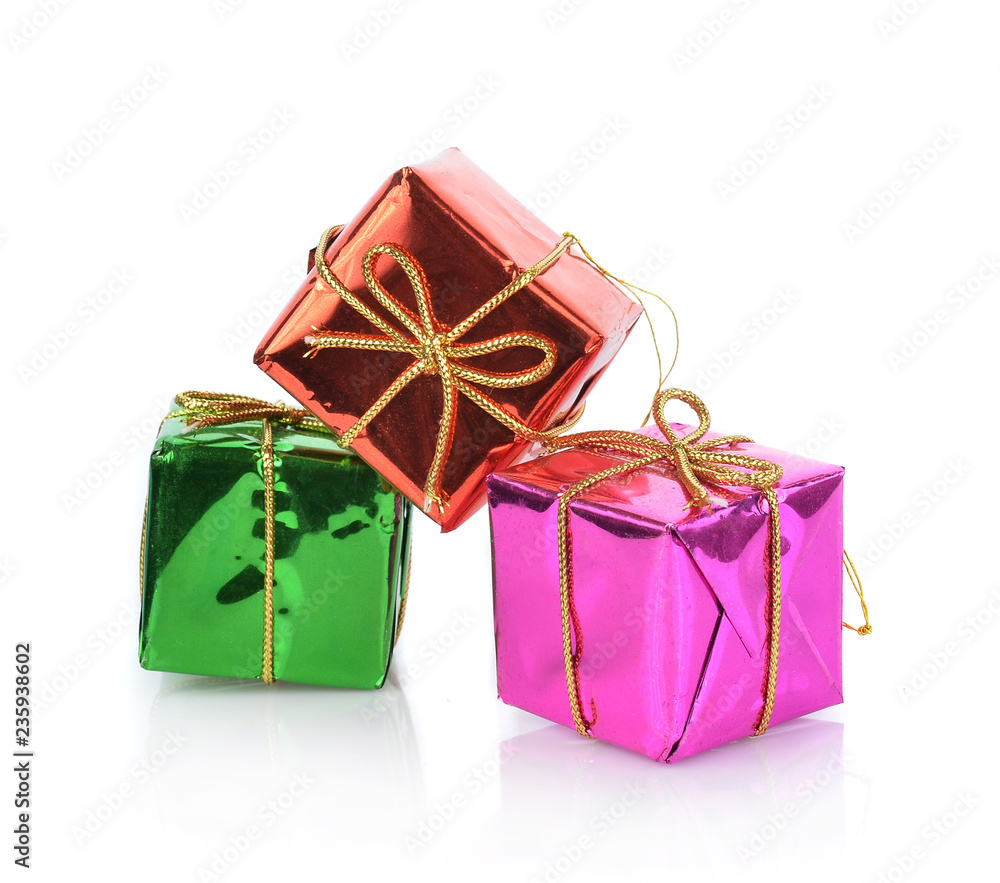 Fototapeta premium gift box isolated on white background