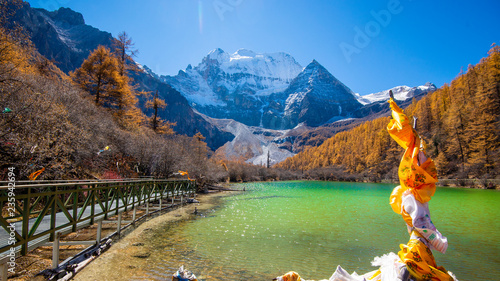 Obraz na plátne pearl lake with snow mountain  in yading nature reserve, Sichuan, China