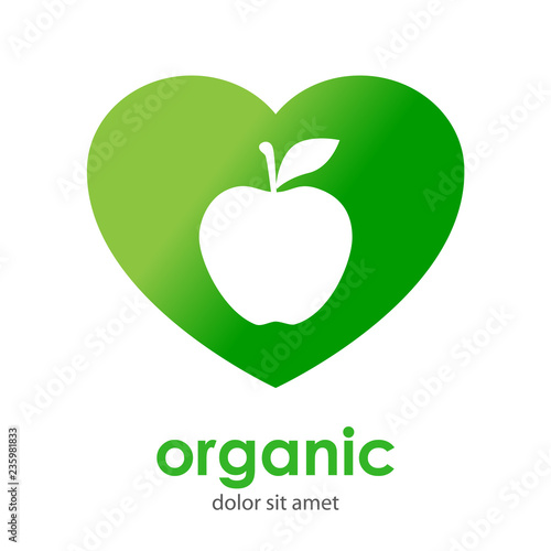 Logotipo con texto organic con manzana en espacio negativo en corazón en color verde