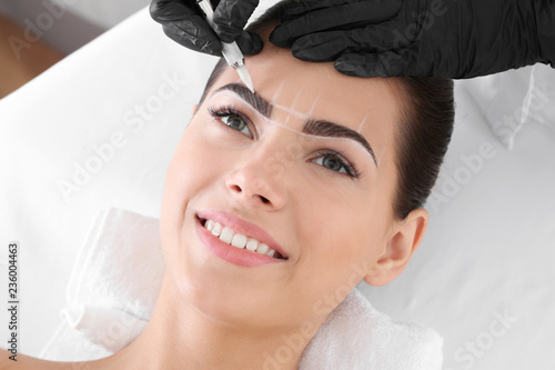 Young woman undergoing proc...