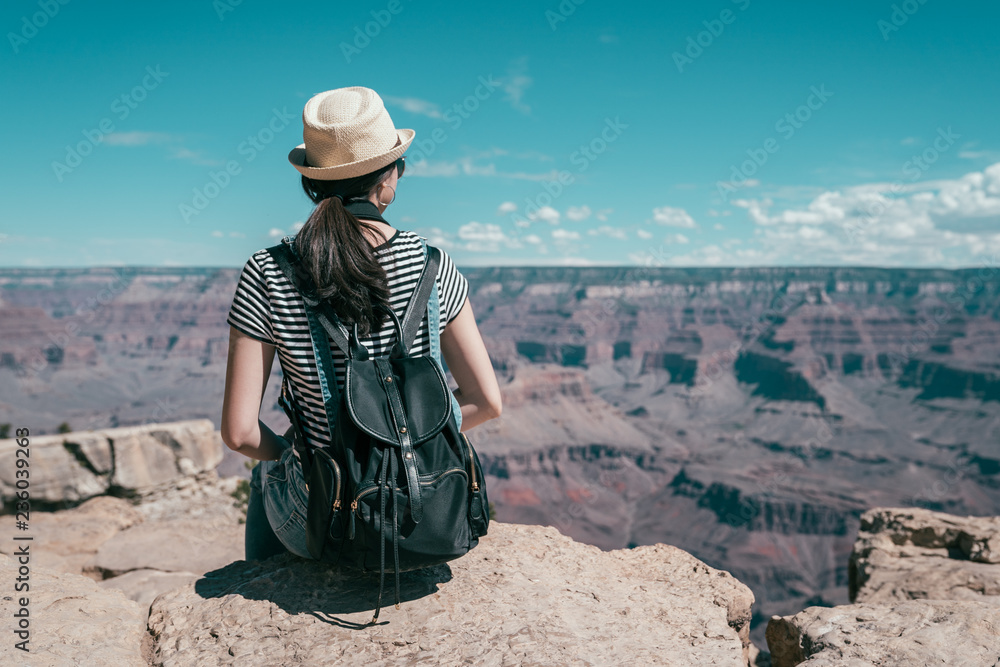 woman sightseeing tour in Grand Canyon