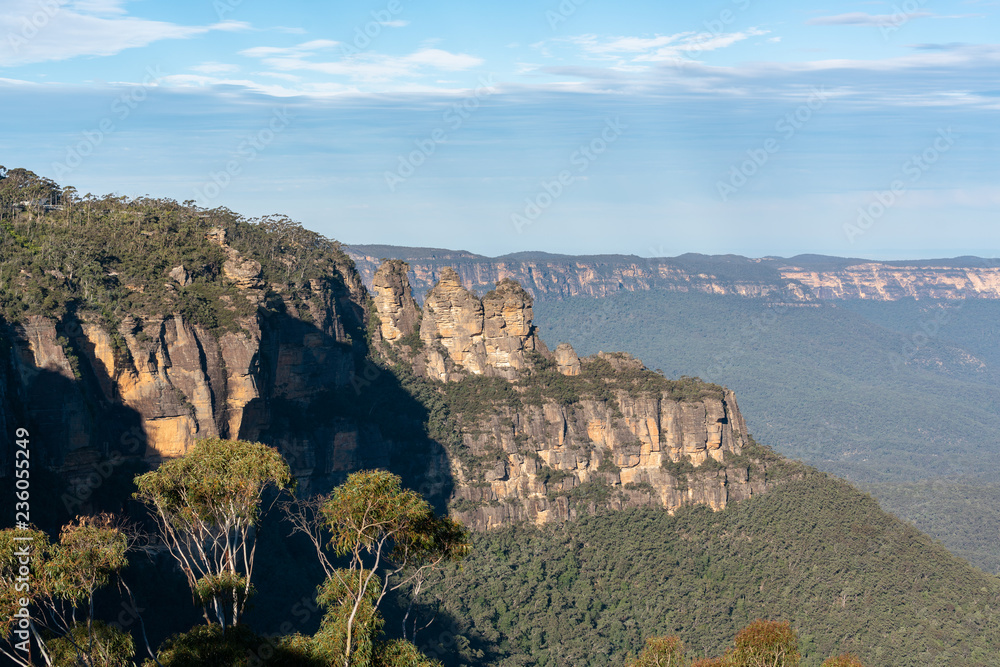 Famous Three sisters rock From Around Echo Point formation - Their names are Meehni, Wimlah, and Gunnedoo.
The Three Sisters are an unusual rock formation in the Blue Mountains of NSW, Australia.