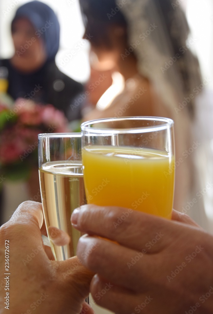 Sektempfang bei einer Hochzeit