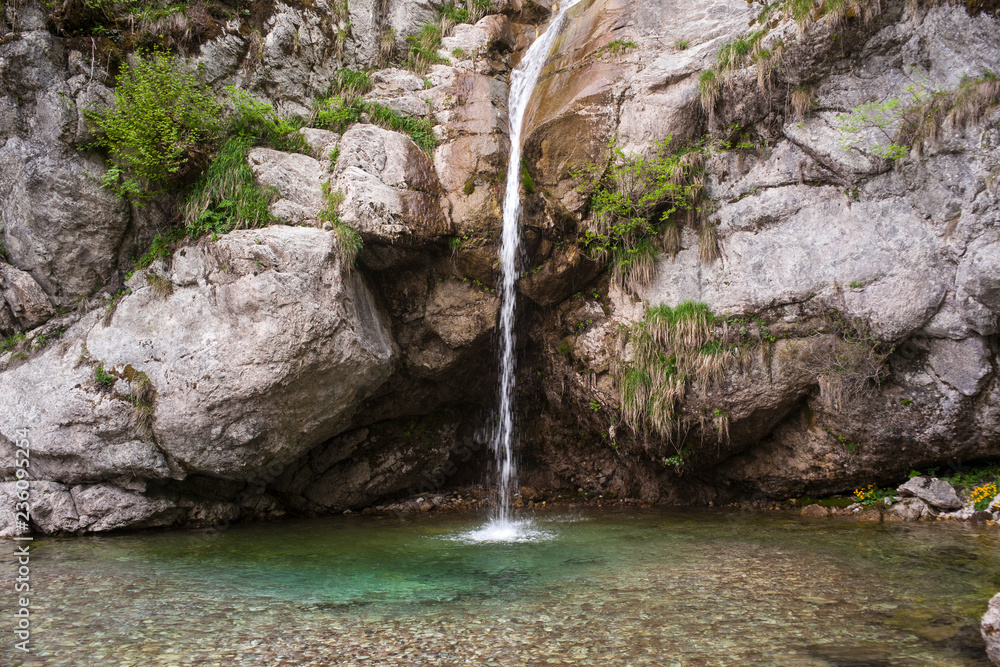 Fototapeta Widok na wodospad, Słowenia