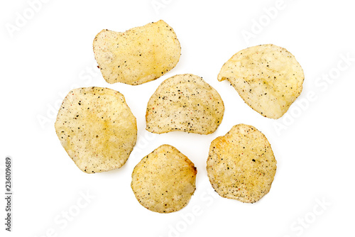 Kartoffelchips mit Salz und Pfeffer