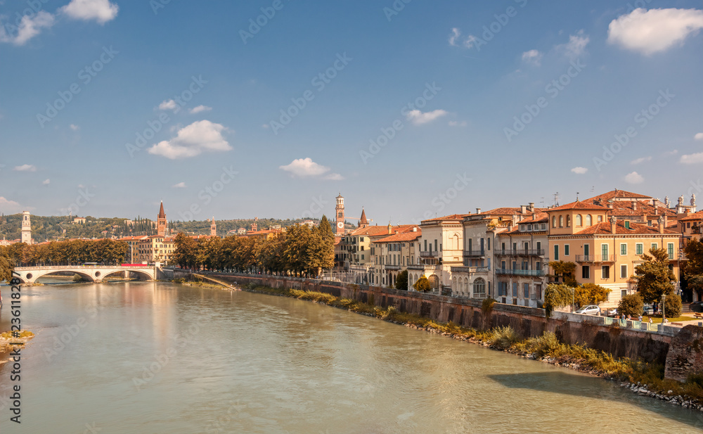 Obraz premium Panorama della città di Verona
