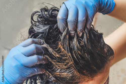 Konstfotografi Home made hair Treatment with mud to resolve with gray hair.