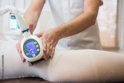 Procedure laser lipolysis o...