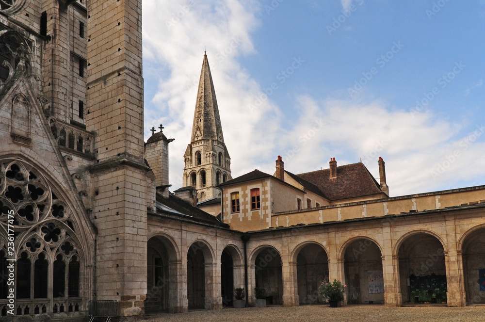 Auxesse, l'Abbazia di Saint Germain - Borgogna